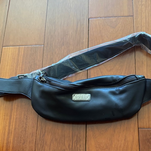 GUESS Black Belt Bag for Men - Picture 1 of 1